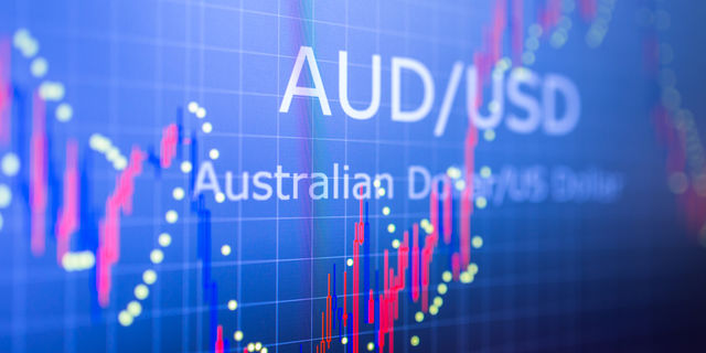 Todos los ojos sobre el AUD
